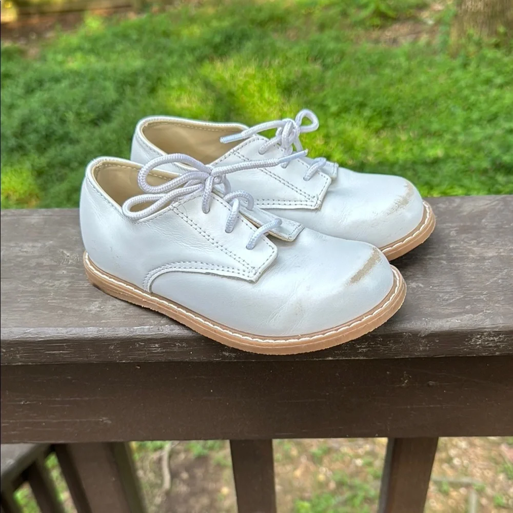Designer’s Touch Classic White Kids Shoes Size 10